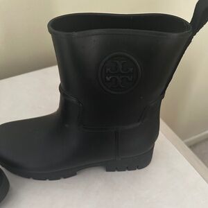 Tory burch rain boots